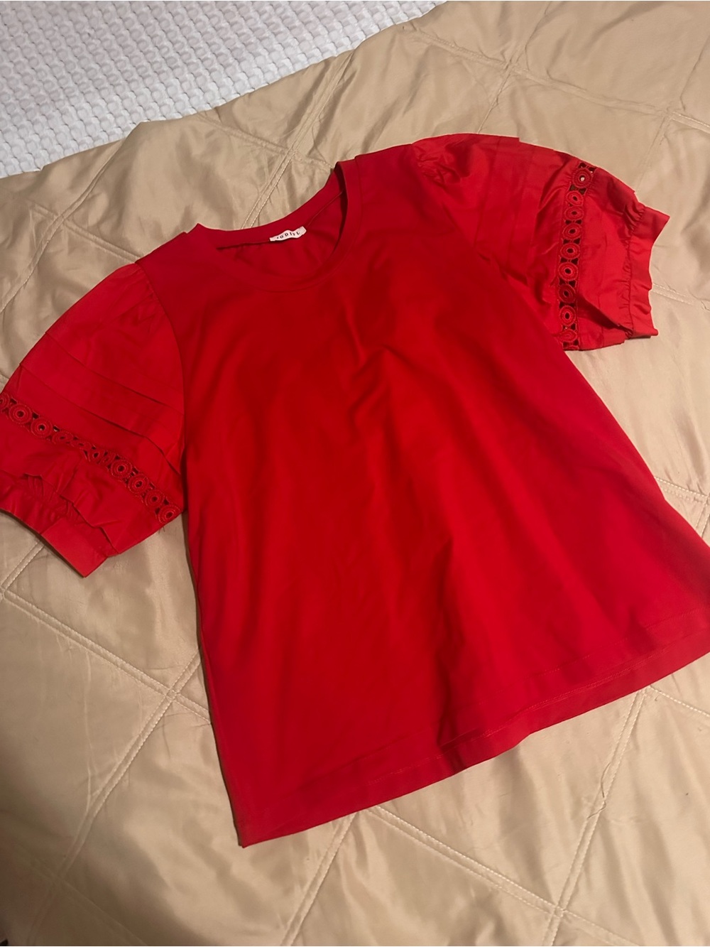 JODIFL Red Eyelet Sleeve Short Sleeve Tee